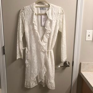NWT Lioness White Lace Wrap Dress Size Medium
